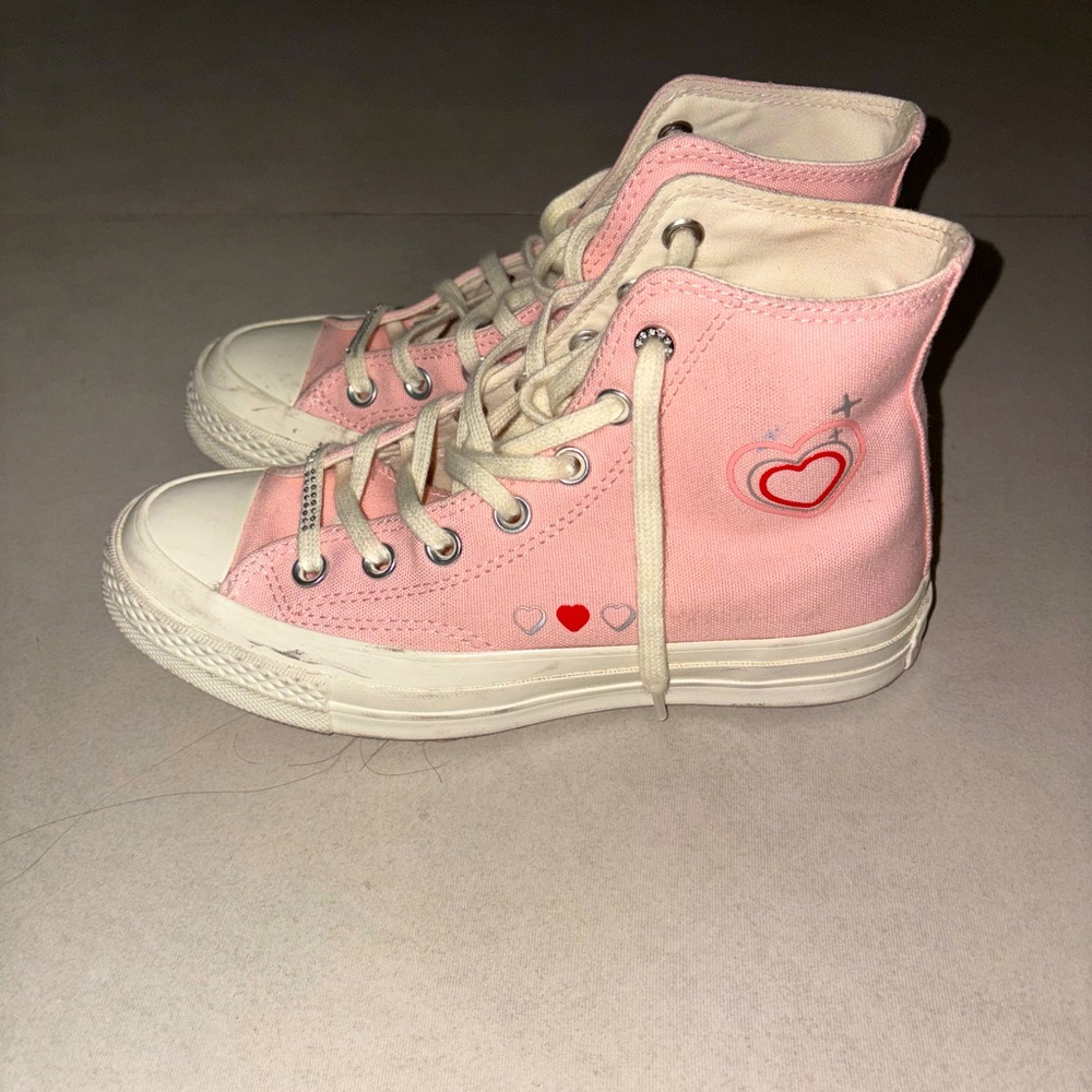 Valentine’s Pink Converse Shoes with hearts size 6 1/2